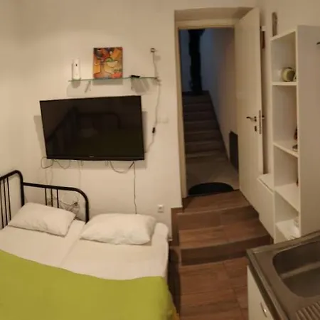 Garden Living Room, Cozy Apartmán *
