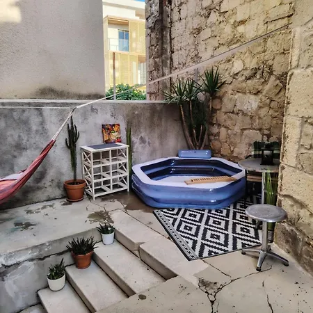 Garden Living Room, Cozy *