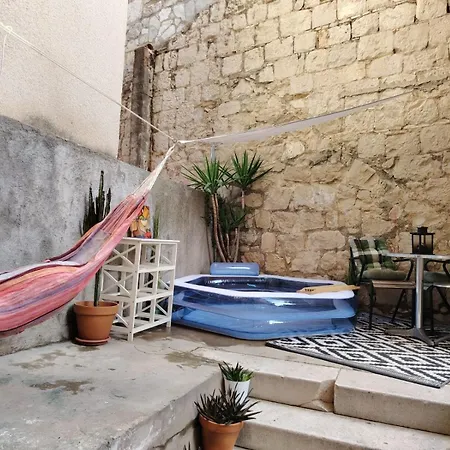 Garden Living Room, Cozy ספליט