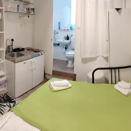 Garden Living Room, Cozy Apartman