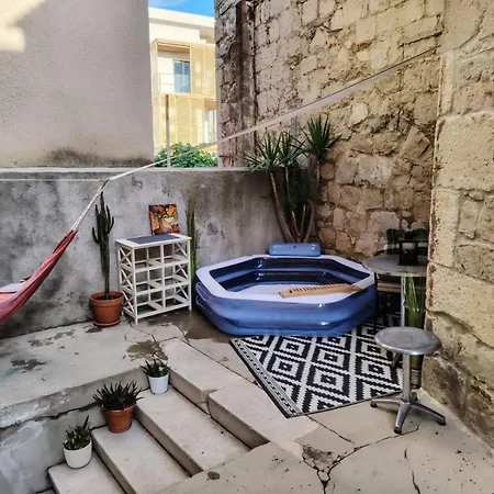 Garden Living Room, Cozy Apartman