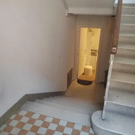 Garden Living Room, Cozy * Split